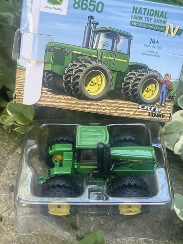 Ertl john deere - john,