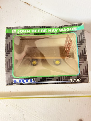 Ertl john deere hay wagon - ertl,